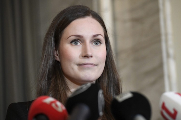 Najmladšia premiérka (ne)chce najkratší pracovný čas