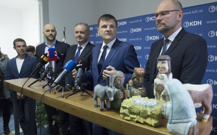 Čo by opozičný volič privítal viac ako fotky zo spoločnej kapustnice