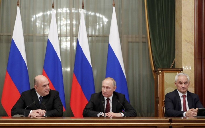 Lavrov a Šojgu ostávajú. Mená nových ministrov ruskej vlády sú už známe