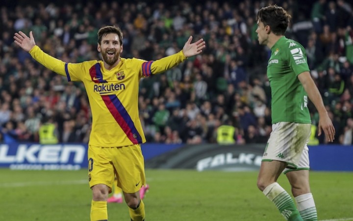 Barcelona na pôde Betisu dvakrát prehrávala, napokon vyhrala 3:2