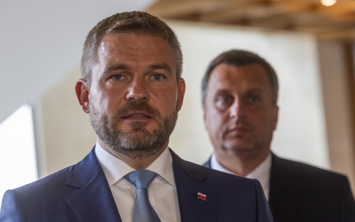Danko so Smerom iniciujú mimoriadnu schôdzu parlamentu, podporí ju aj ĽSNS