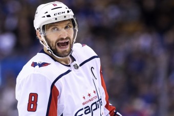 Boston dostal debakel, Halák vystriedal po 6. góle Raska, Černák nedohral