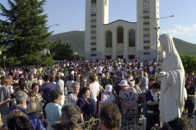 Ruženec za Slovensko a Posolstvo z Medžugoria 