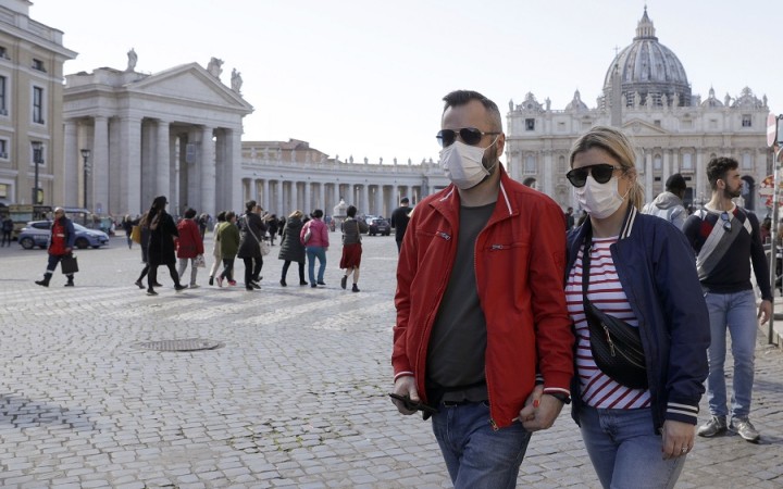 Preventívne opatrenia v súvislosti s koronavírusom prijal aj Vatikán