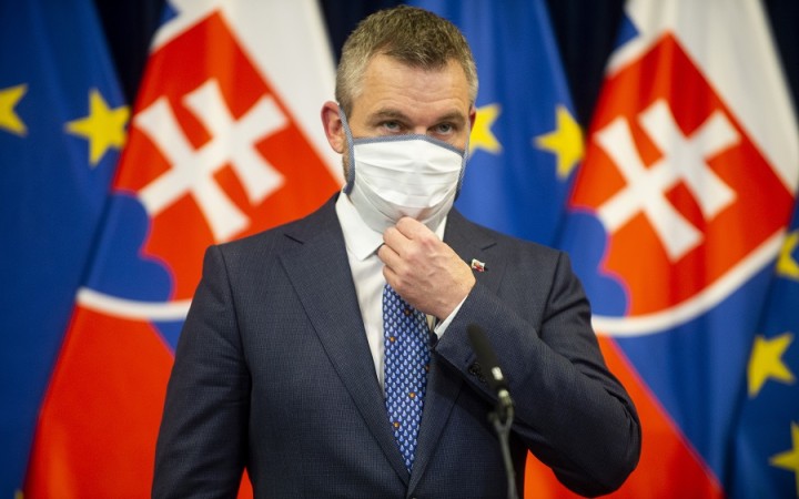 Slovensko má 72 pozitívnych prípadov, k obmedzeniu pohybu zatiaľ nedôjde