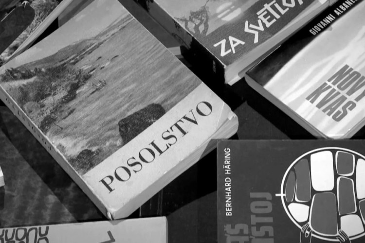 Prepašovali sme 7 ton kníh v batohoch. ŠtB nás nikdy nechytila