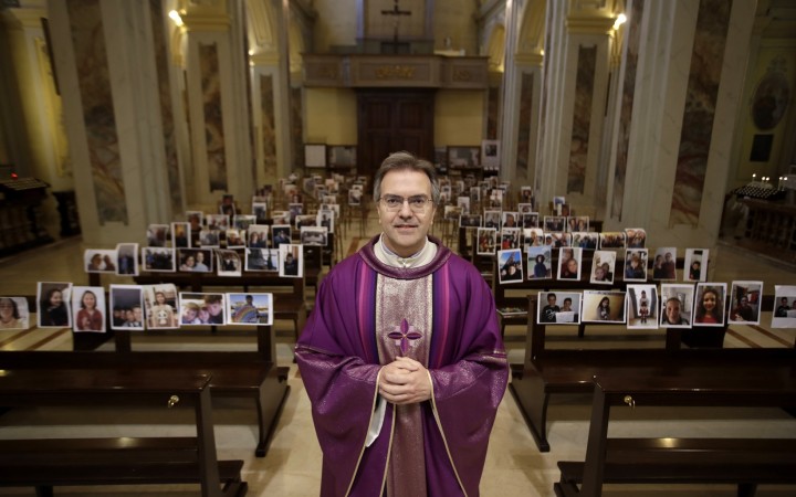 Opustili kňazi svojich veriacich?