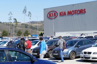 Čistý zisk automobilky Kia klesol v prvom štvrťroku takmer o 60 %