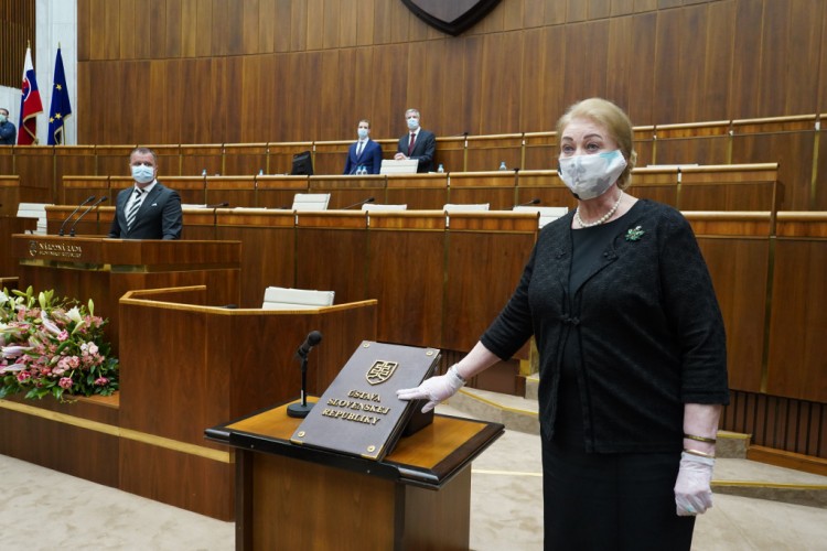 Vláda potrebuje spoluprácu. Iba ona zachráni Slovensko