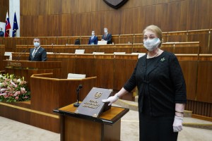 Vláda potrebuje spoluprácu. Iba ona zachráni Slovensko