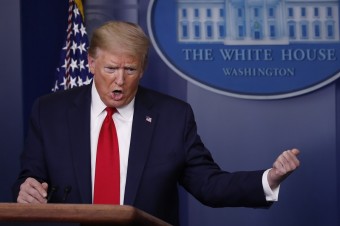 Trump vetoval rezolúciu obmedzujúcu jeho právomoci voči Iránu