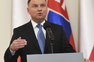 Súboj Andrzej Duda verzus nikto cez víkend nebude