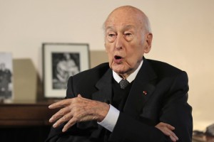 Sexuálne napadnutie: Vyšetrujú francúzskeho exprezidenta