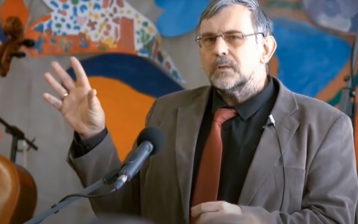 Viera zo mňa nerobí iracionálneho človeka