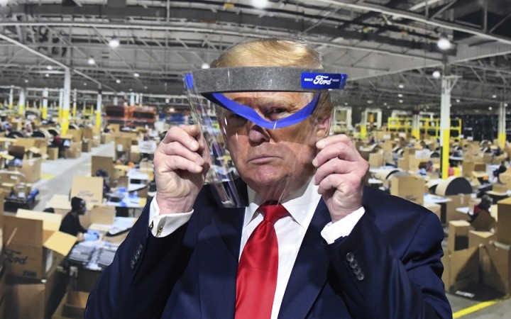Donald Trump žiada otvorenie chrámov