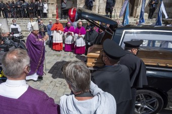 V Regensburgu pochovali zosnulého brata Benedikta XVI. Georga Ratzingera