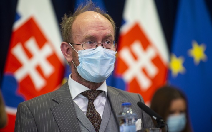 Masívne očkovanie sa vo svete začne na jeseň. Kto ho odmietne, môže mať problém