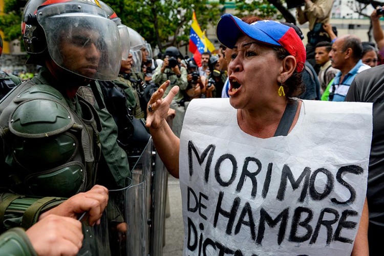 Vzťahy medzi populistickým prezidentom Venezuely Madurom a Vatikánom zamrzli na mŕtvom bode