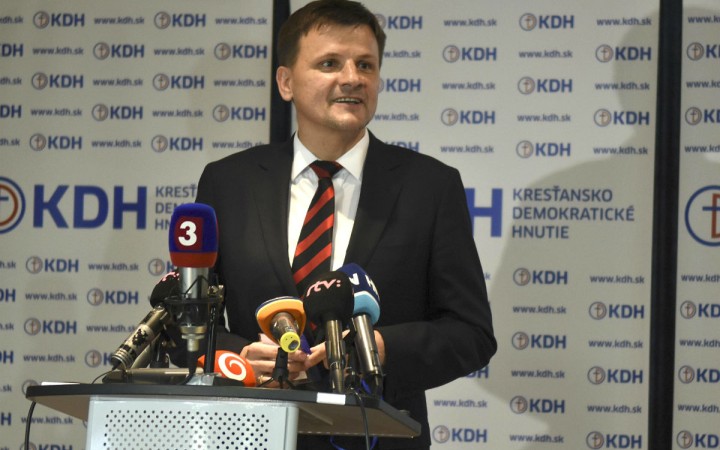 Predsedom KDH sa stal performer a politický divadelník