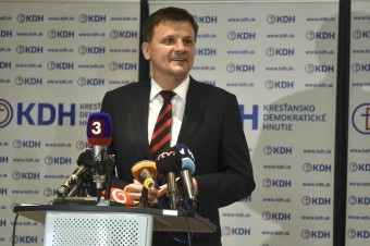 Predsedom KDH sa stal performer a politický divadelník