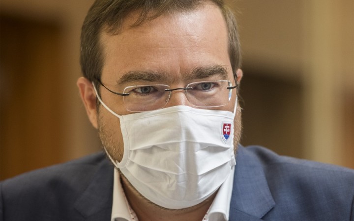 Aktuálna situácia na Slovensku sa postupne zhoršuje, vyhlásil Krajčí