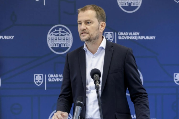 Vláda vulgárnosti, amaterizmu a pokrytectva