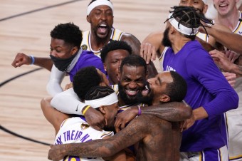 Basketbalisti Los Angeles Lakers vyhrali play-off NBA