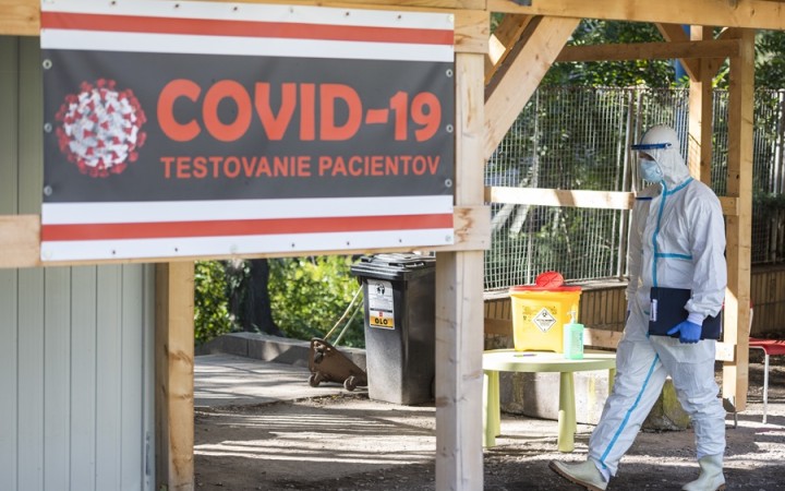 Za štvrtok pribudlo 2070 pozitívnych prípadov, testovali vyše 14-tisíc ľudí