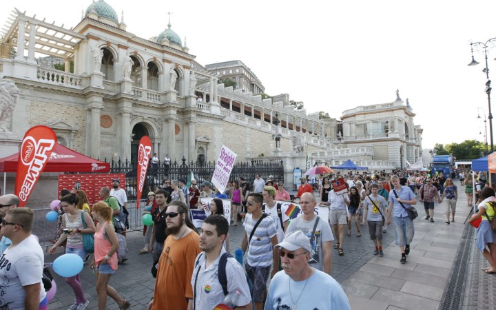Lajčák zahriakol Káčera za dúhovú vlajku