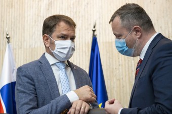 Zamestnávatelia a SZČO budú môcť dlhšie poberať Prvú pomoc