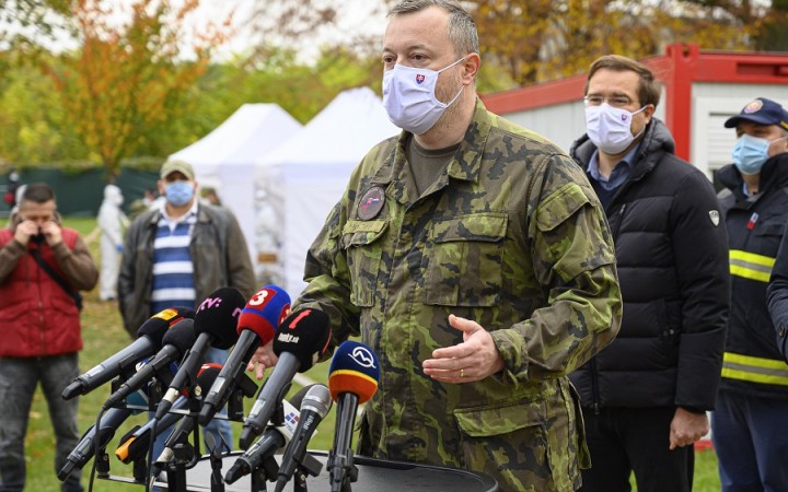 Minister práce Krajniak označil víkendové celoplošné testovanie za druhé SNP