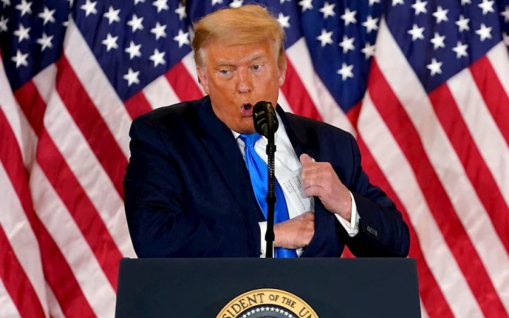 Trump na tlačovej konferencii takmer pripustil svoju volebnú porážku