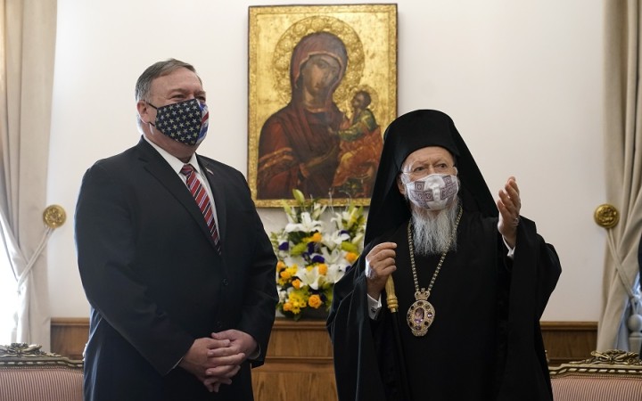 Patriarcha Bartolomej sa stretol s Pompeom, no teší sa aj z Bidenovho víťazstva