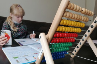 Prečo ostali školy zatvorené a ako by sa do nich mali žiaci vrátiť?