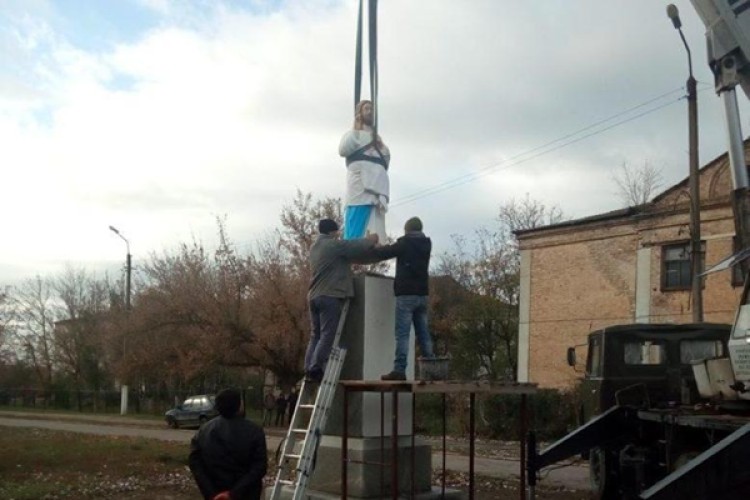 Na Ukrajine nahradil Ježiš Lenina. Nahradí v Číne Ježiš Mao C’Tunga?