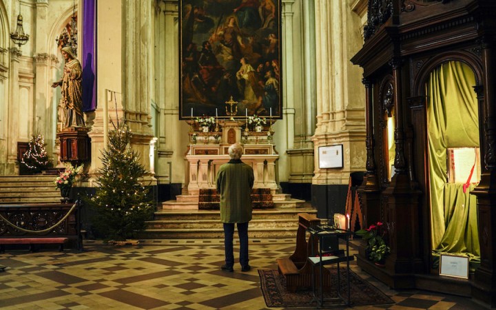 V katedrále 30 ľudí? Tak to nie. V pandémii sa sudcovia zastali veriacich