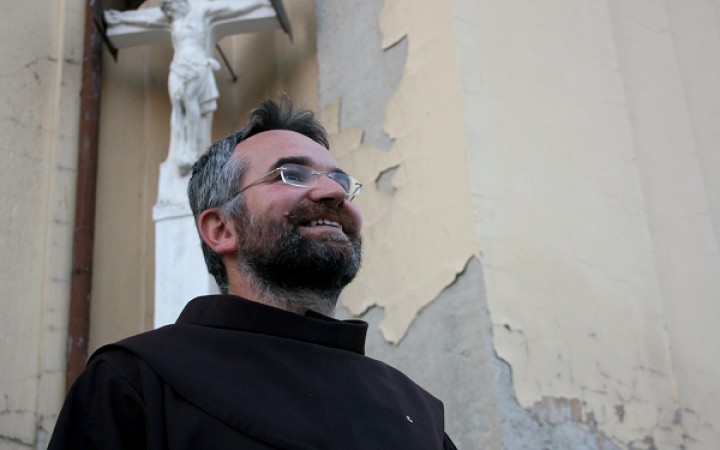 V bublinách máme dve možnosti: začať spolu hovoriť alebo zožierať sa