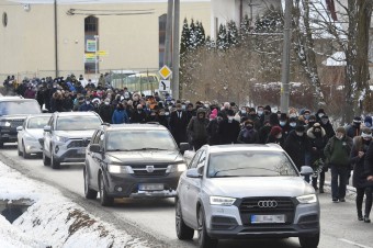 V Štrbe sa ľudia rozlúčili s Milanom Lučanským