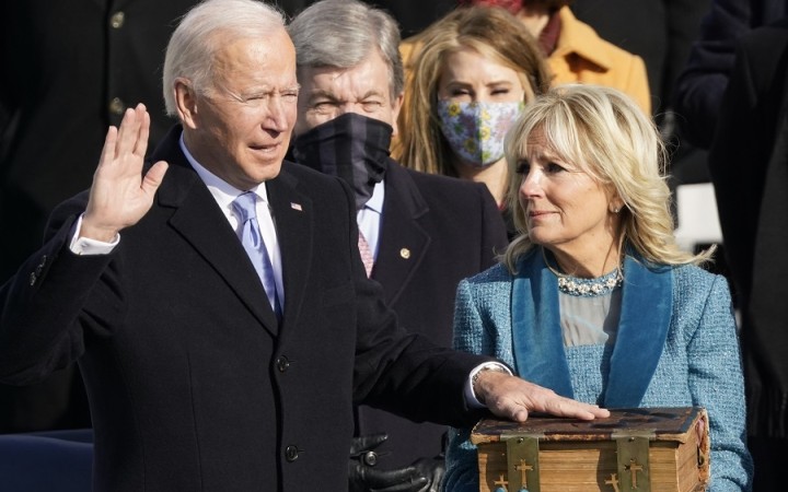 Katolík Biden už stihol potešiť progresívcov a rozdeliť katolíckych biskupov