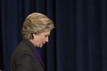 Veriaci dali Clintonovej košom. Ešte aj Obamu chceli viac