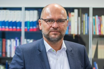 Hanbím sa za to, že sme svetová jednotka v počte úmrtí