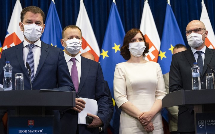 Remišová trvá na svojom postoji, Sulík chce pred nákupom posúdenie od ŠÚKL-u
