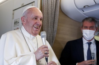 František uvažuje o návšteve Bratislavy. Prísť by mohol v septembri
