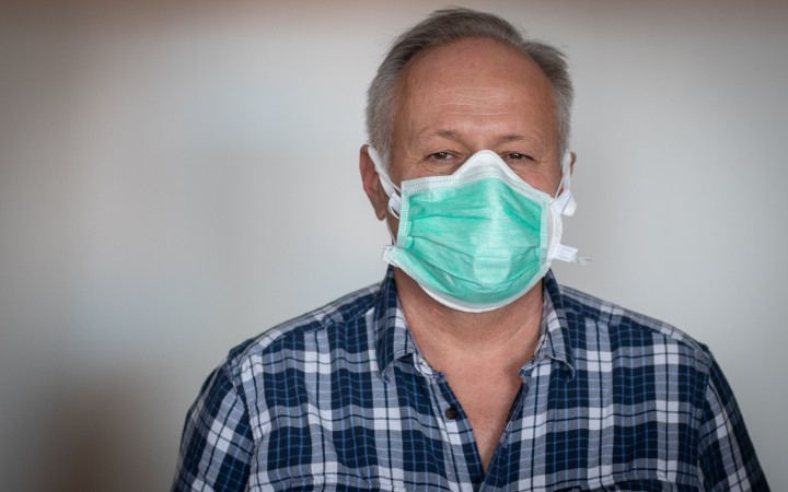 Ďalšie testovanie je nezmysel. Minister mal už rozhodnúť, či ním budeme očkovať