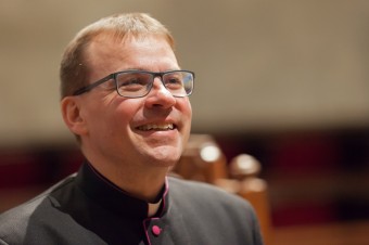 Plzenský biskup Holub: Jednotlivec nesmie byť obetovaný štruktúram