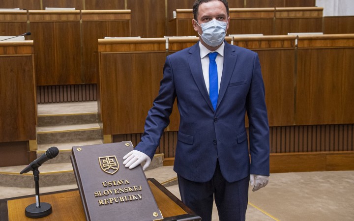 Martin Čepček predkladá zákon o potratoch, poslanci o ňom budú rokovať v júni