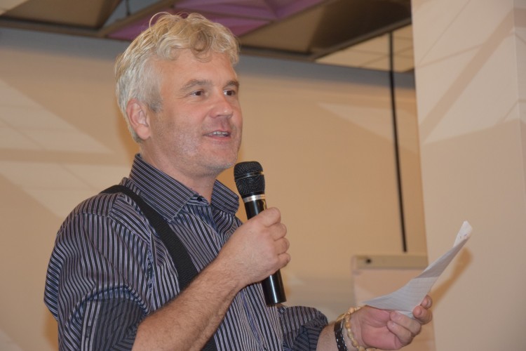 Jozef Mikloško: Rodič má ľavou rukou milovať a pravou dávať hranice