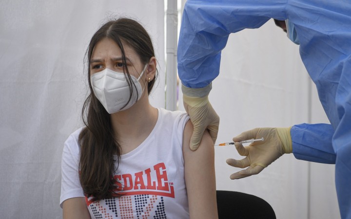 Prihlasovať sa môžu už aj deti od 12 rokov, dostanú Pfizer