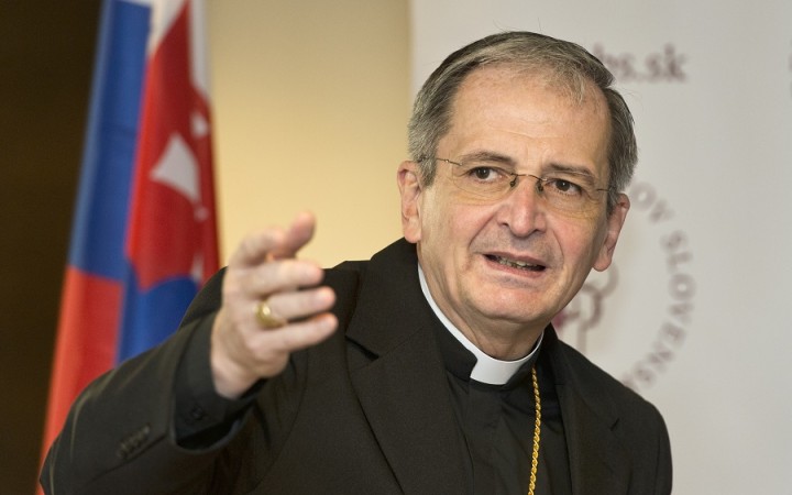 Biskupi zrušili dišpenz od účasti na bohoslužbách