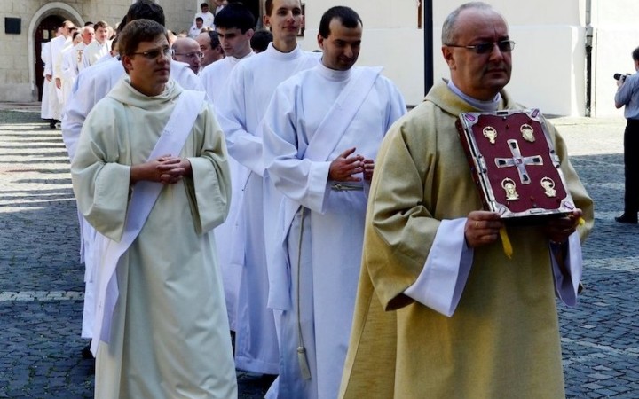 Trvalý diakonát nemá byť len riešením nedostatku kňazských povolaní